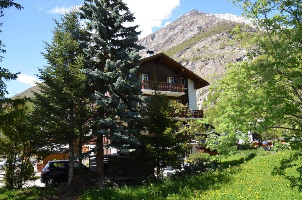 Haus Alpenperle Apartment Saas-Almagell Exterior photo